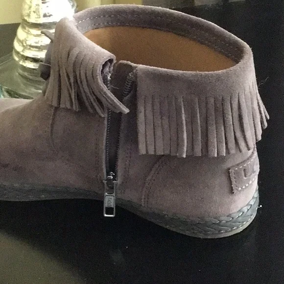Uggs booties - Picture 5 of 7